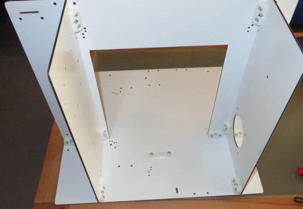 web_IMG_1311.jpg (71.04 KiB) 28037 mal betrachtet Rückseite