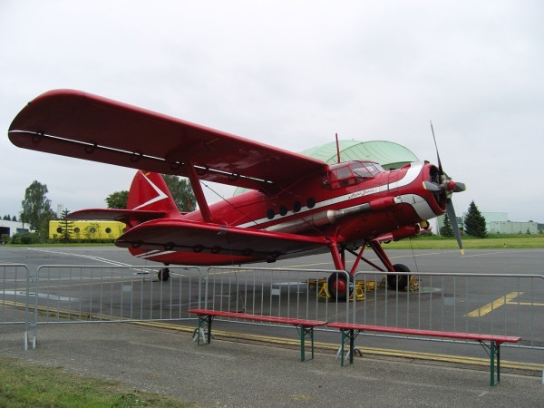 SNV80009_e.jpg (257.47 KiB) 6753 mal betrachtet Antonov AN-2