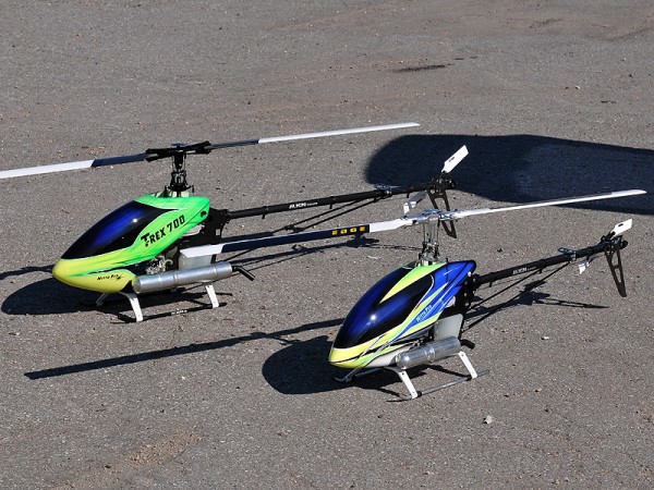 DSC_3197.jpg (337.86 KiB) 10792 mal betrachtet ...die Hauben sehen in Natura noch geiler aus ! ...wo hat der die gekauft ??